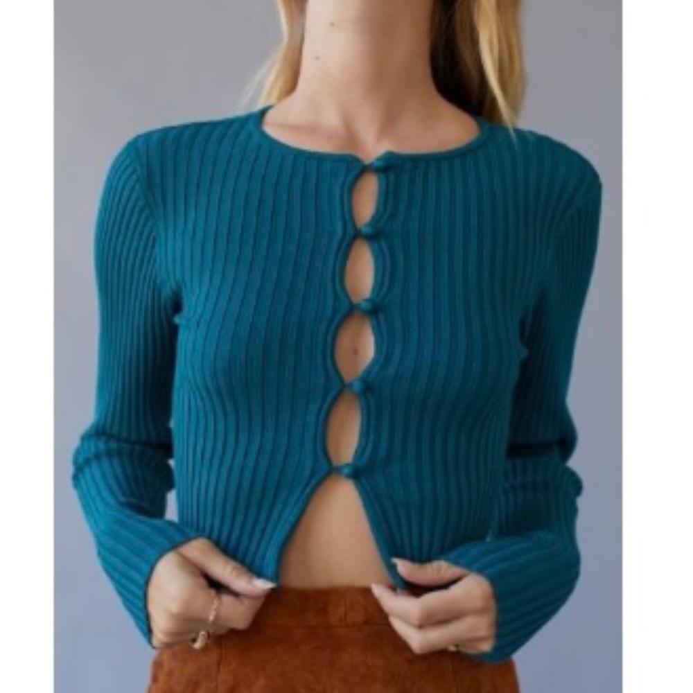 Urban outfitters cropped cardigan XS